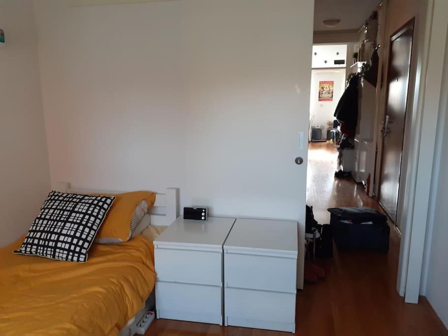 Greatly Located/parking/balcony/2 Bathrooms Apartment