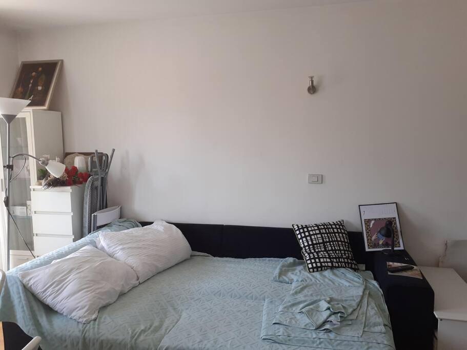 Greatly Located/parking/balcony/2 Bathrooms